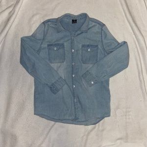 🌷4/20 Empyre blue jean button down top Zumiez